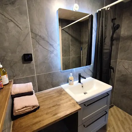 Metsamarja 度假居 *